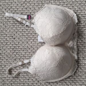 La Senza 36DDD White Lace Padded Classic Plunge Bra